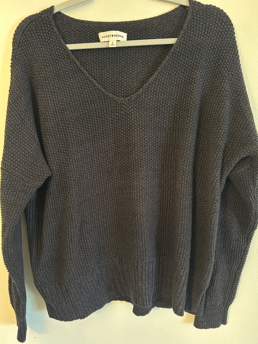 Lucky Brand Women's V-Neck Chunky Knit Sweater - Charcoal Gray